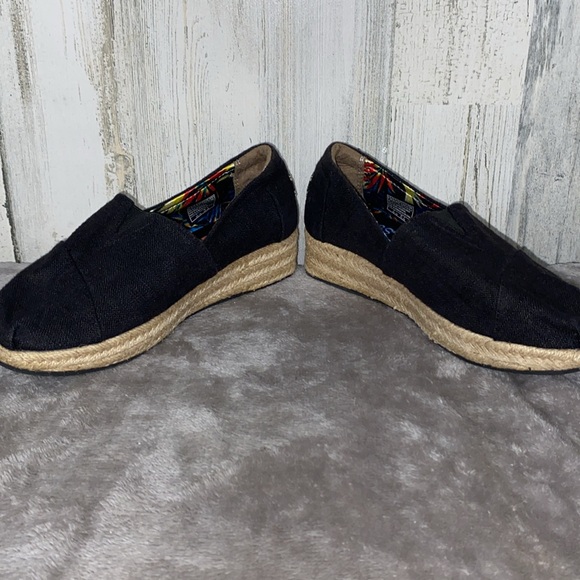 0904 Bobs Slip Ons - Picture 3 of 8